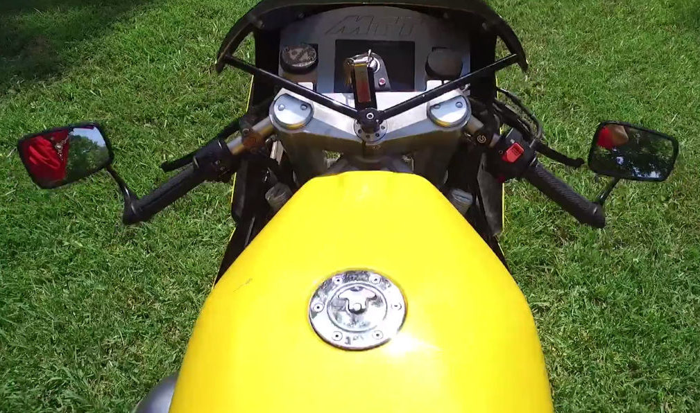 y2k-turbine-motorcycle-yellow-dash