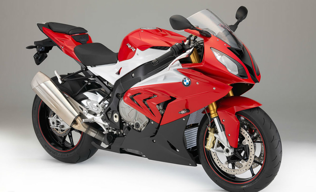 2015-BMW-S1000RR-vivamoto