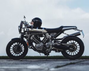 Brough-Superior-motorcycle-Davida-helmet-VivaMoto