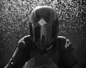 vozz-strapless-helmets-viva-moto