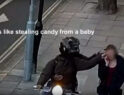 london-criminal-scooter-gang-stealing-smart-phone-from-women